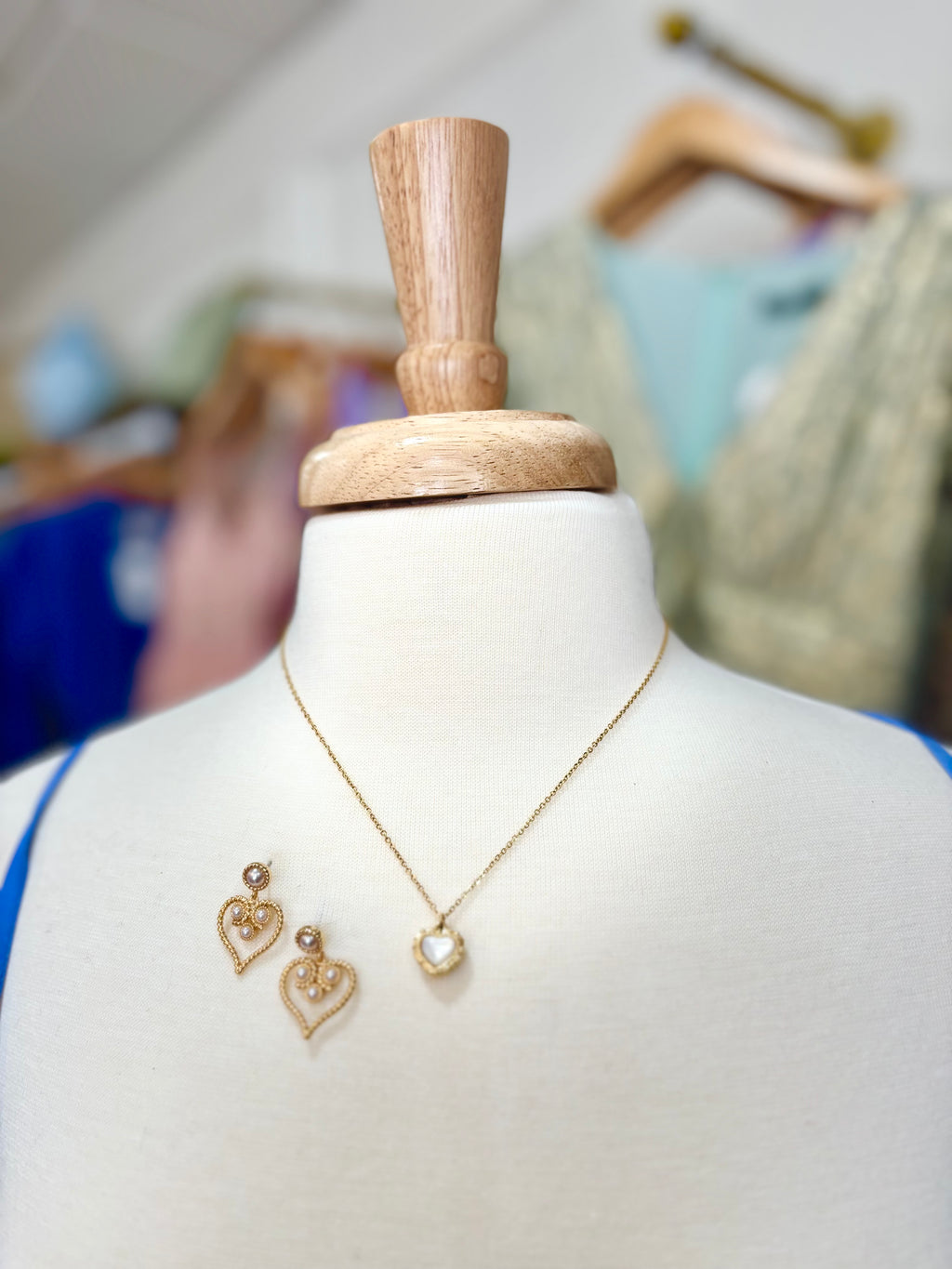 ■VINTAGE HOLLYWOOD■ Petit Two Heart Necklace VH249ONE003M Vintage Heart Necklace & Earrings – Betty & Jane Boutique