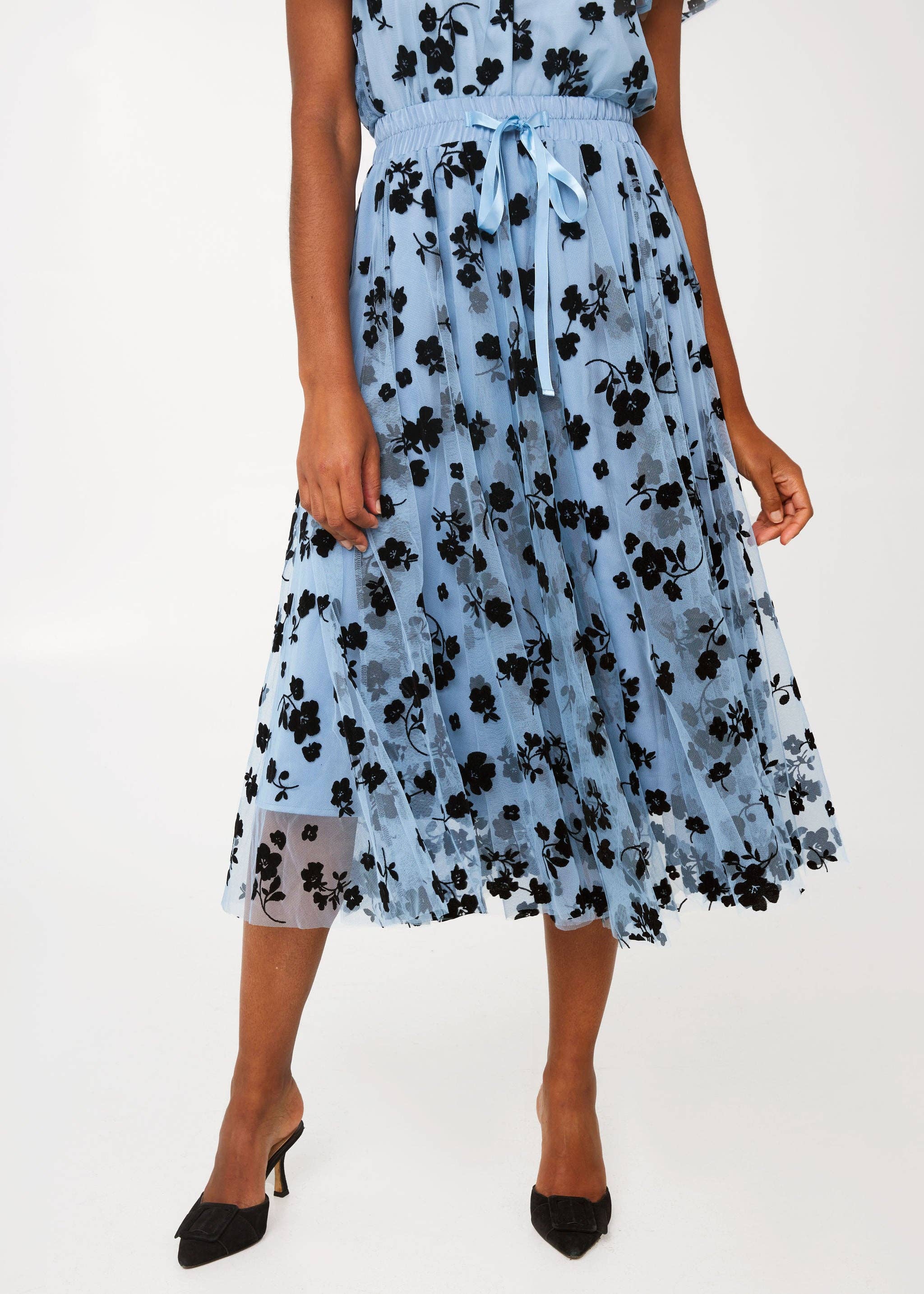 Sue Skirt Blue Floral Velvet Tulle